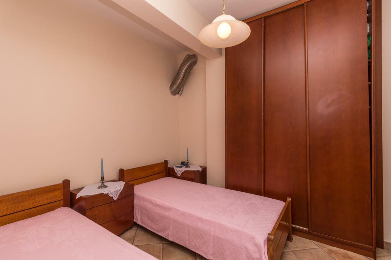 Kyrana Apartments Paliúri Kültér fotó